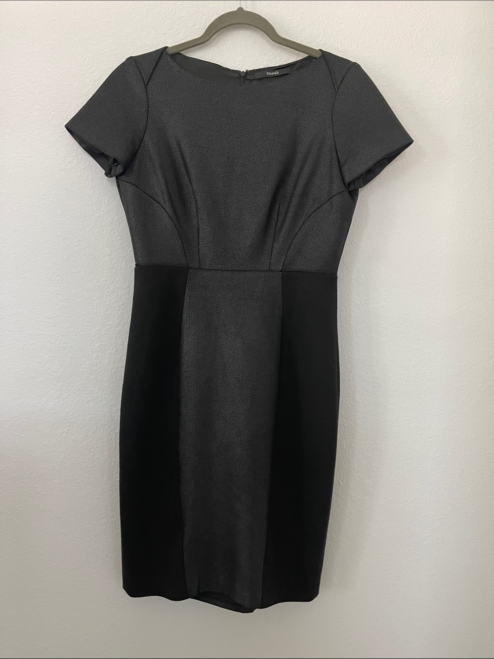Tahari Colorblock Sheath Dress Gray Black Short Sleeve Career Dress‎
